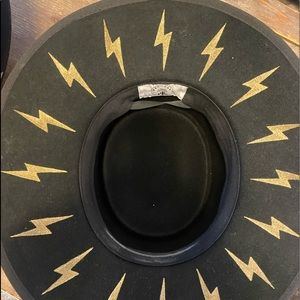 Luna Bloom Crowley hat